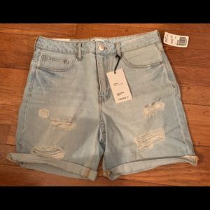 NWT Forever 21 Girlfriend Denim Shorts